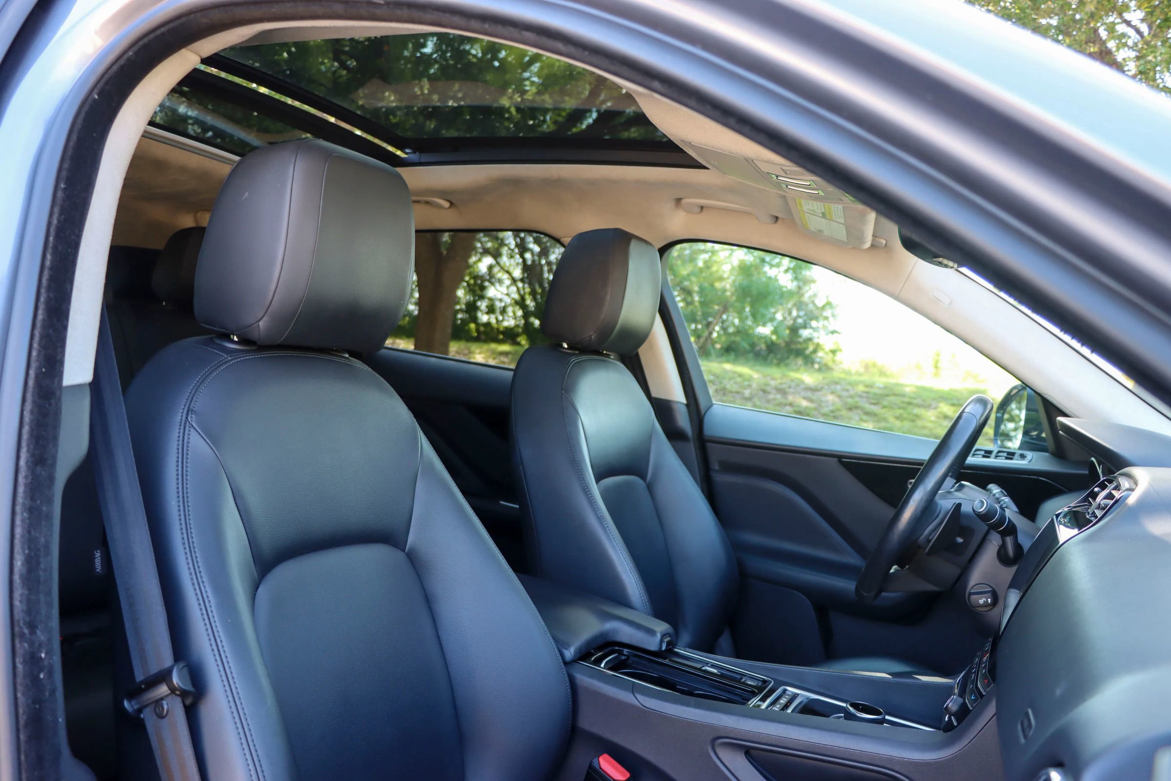 Used 2020 Jaguar F-PACE Premium AWD/4WD image 20