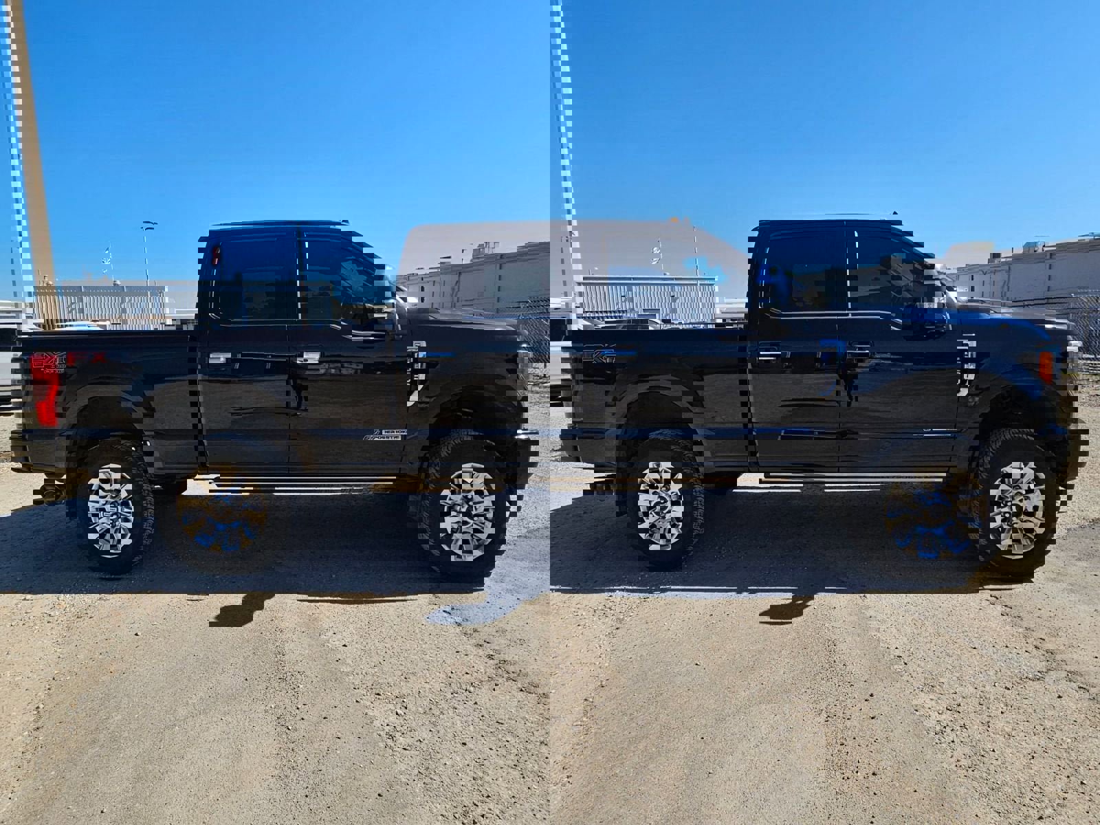 Used 2019 Ford F250 Platinum w/ Platinum Ultimate Package image 7