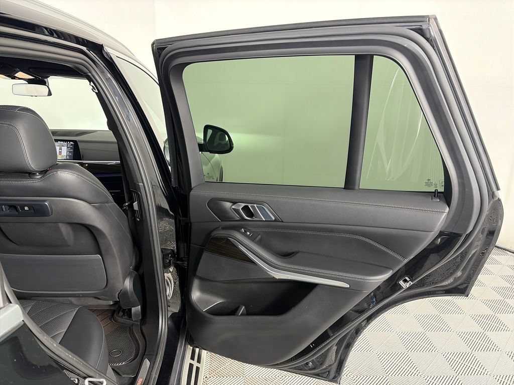 Used 2023 BMW X5 xDrive40i AWD/4WD image 28