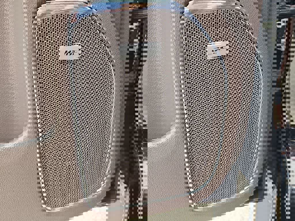 Used 2016 Chevrolet Silverado 1500 High Country image 33