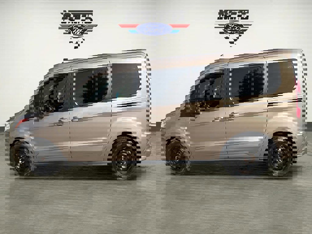 Used 2020 Ford Transit Connect XLT image 8