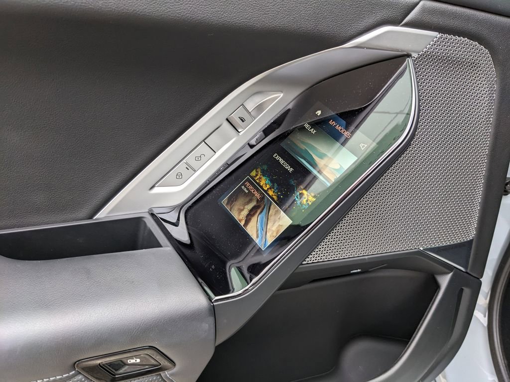 Used 2025 BMW 740i image 19