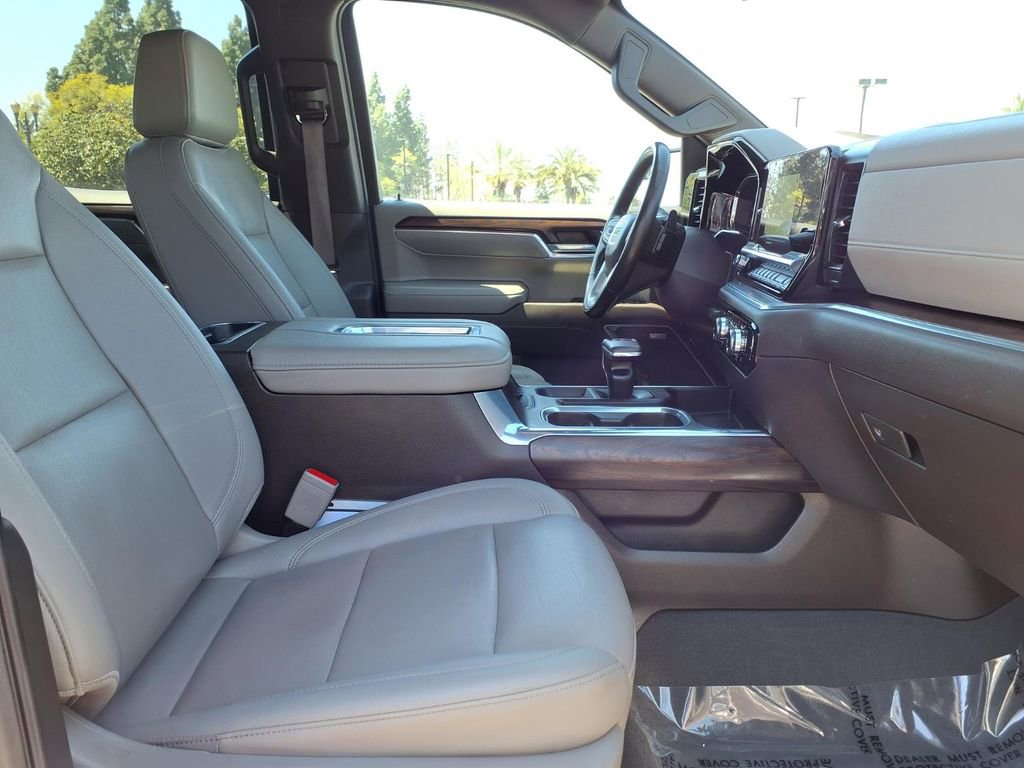 Used 2022 GMC Sierra 1500 SLT w/ SLT Premium Package image 8