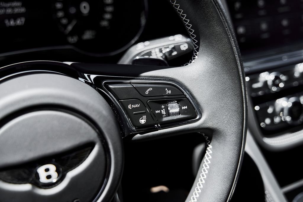 Used 2024 Bentley Bentayga AWD/4WD image 58