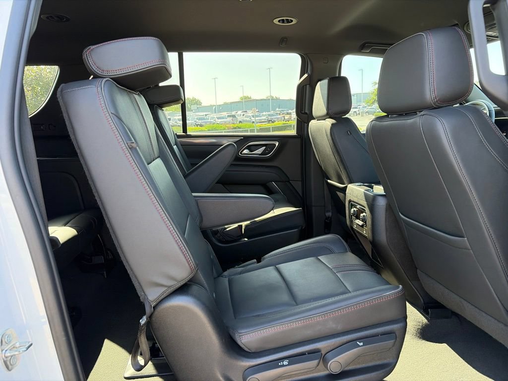 Used 2024 Chevrolet Suburban RST w/ Luxury Package AWD/4WD image 35