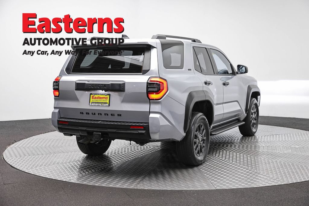 Used 2025 Toyota 4Runner SR5 AWD/4WD image 5