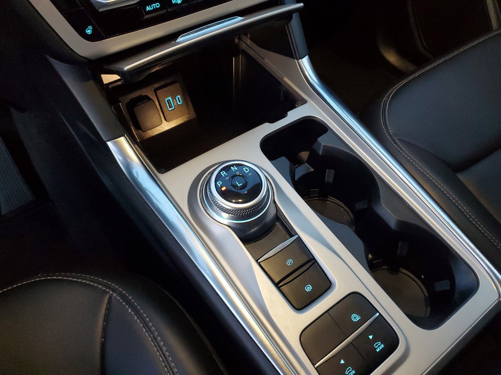 Used 2023 Ford Explorer XLT w/ Equipment Group 202A image 24