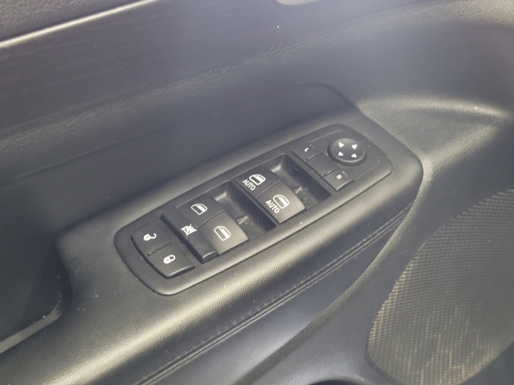 Used 2014 Jeep Grand Cherokee Laredo w/ 18" Wheel & 8.4" Radio Group image 27