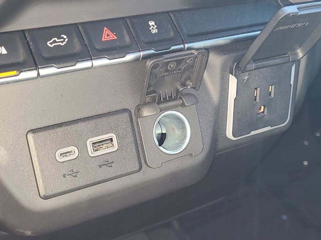 Used 2024 Chevrolet Silverado 2500 Custom w/ Custom Value Package image 29