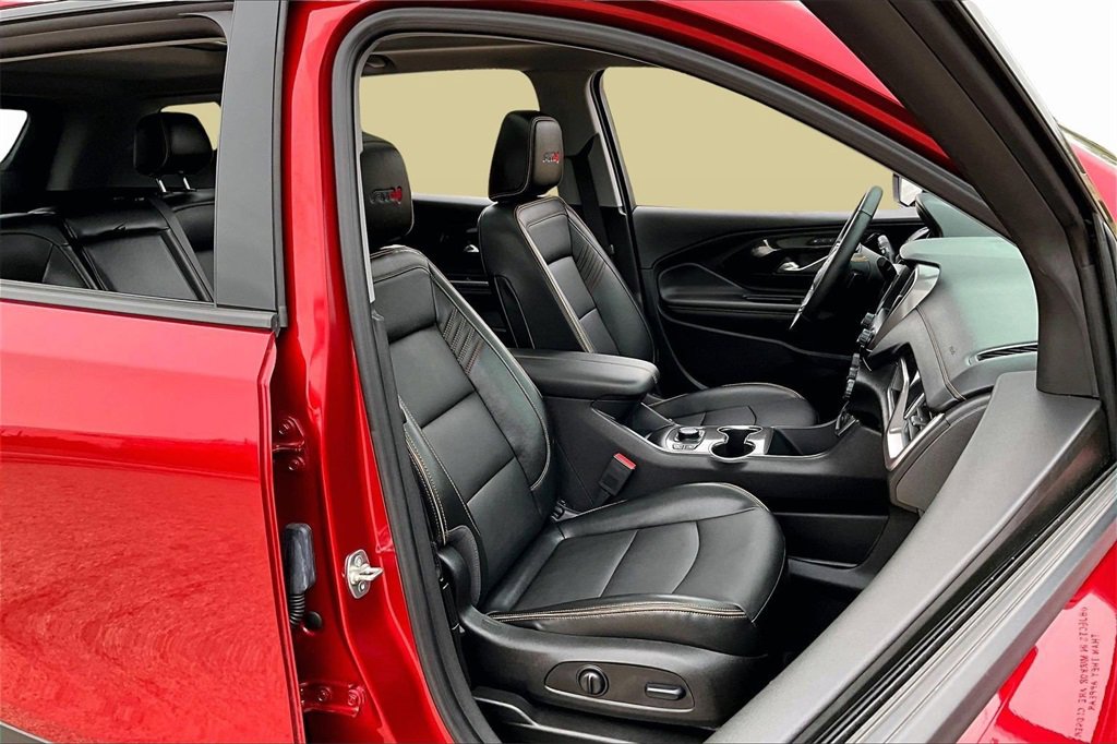 Used 2024 GMC Terrain AT4 w/ Infotainment Package II image 7