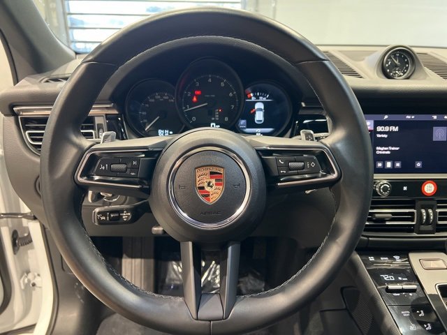 Used 2025 Porsche Macan Turbo image 24