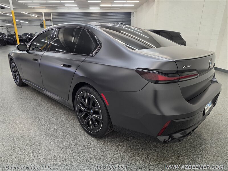 Used 2023 BMW 760i xDrive AWD/4WD image 6