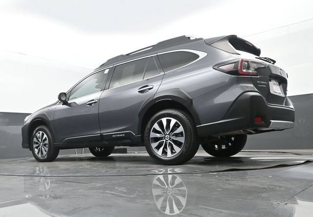 Used 2023 Subaru Outback Touring AWD/4WD image 24