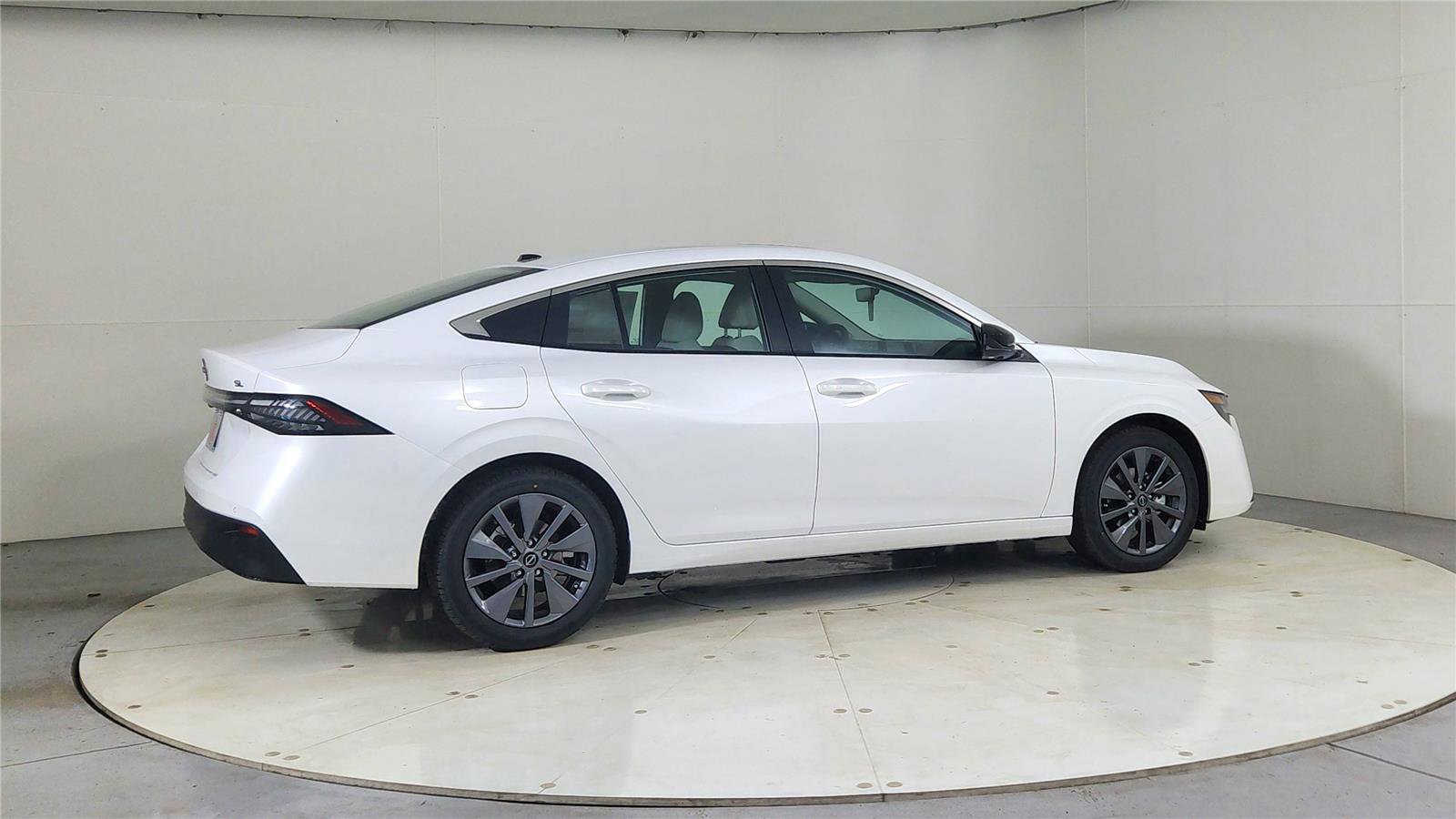 New 2026 Nissan Sentra SL w/ Floor Mat Package FWD image 7