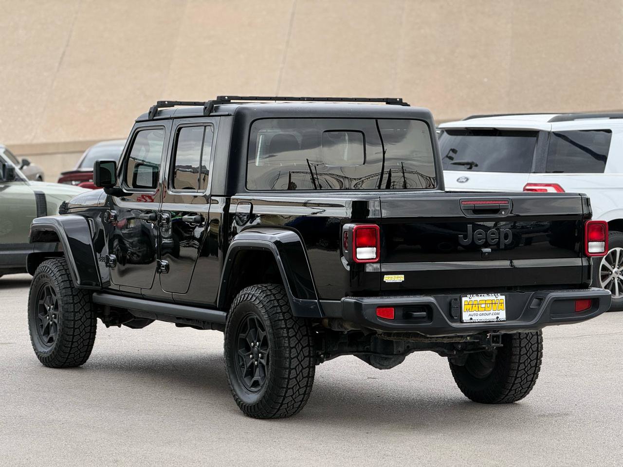 Used 2022 Jeep Gladiator Sport AWD/4WD image 5