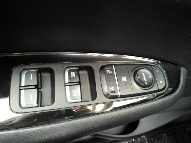 Used 2019 Kia Optima SX image 36