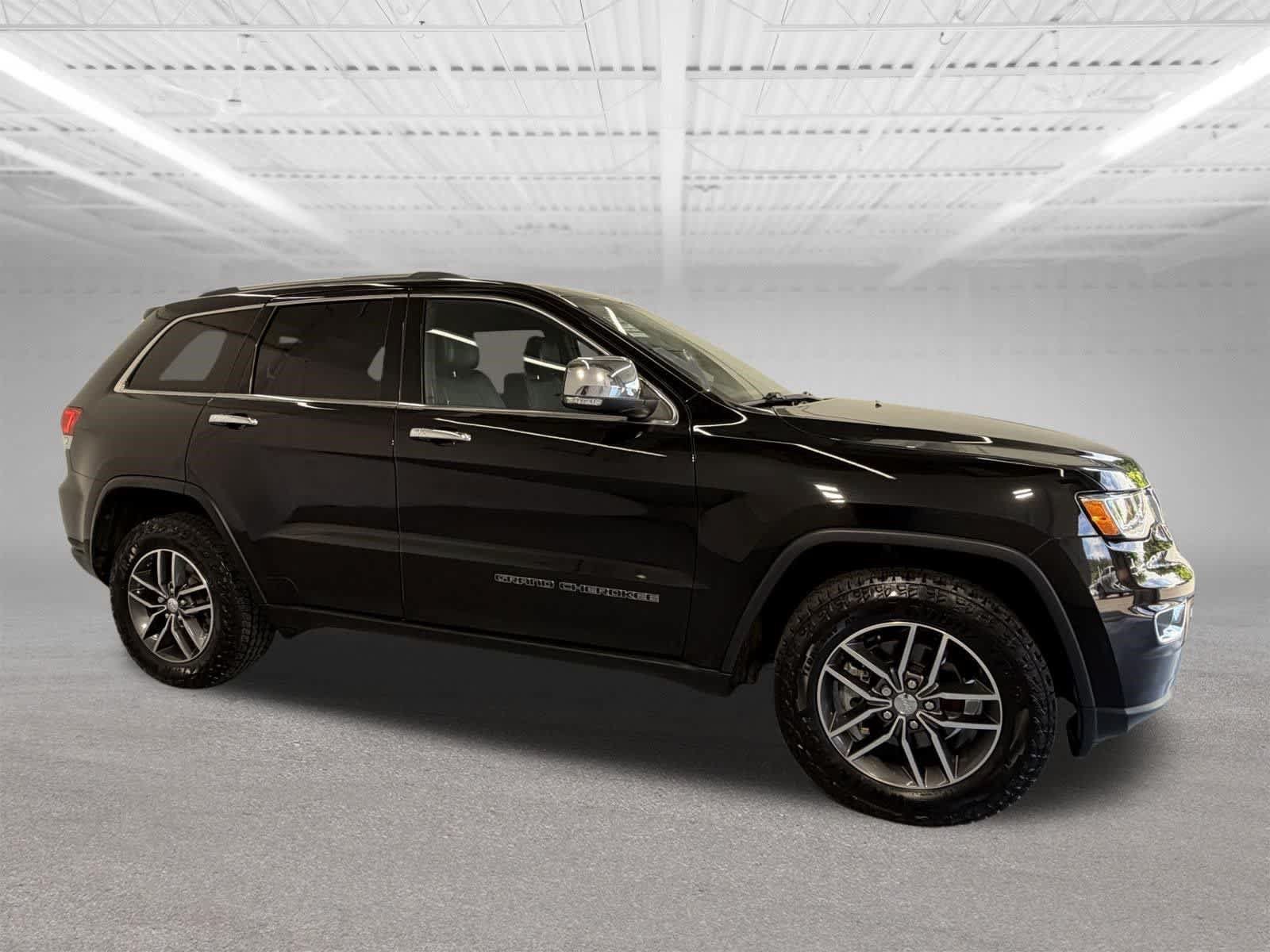 Used 2018 Jeep Grand Cherokee Limited AWD/4WD image 6
