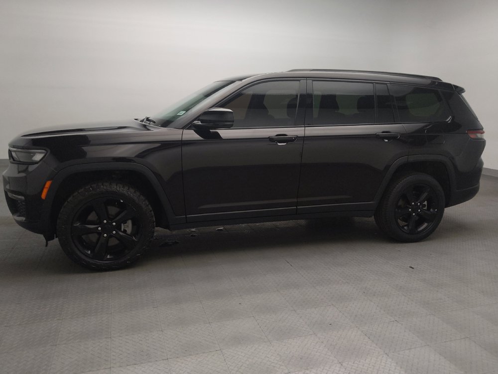 Used 2023 Jeep Grand Cherokee L Limited w/ Black Appearance Package AWD/4WD image 2