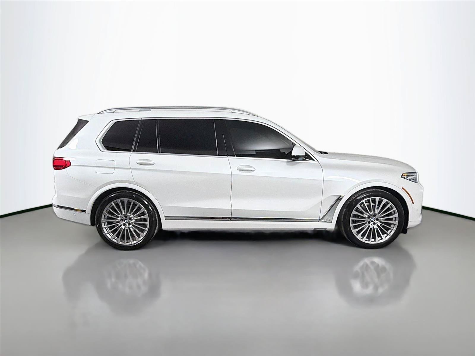 Used 2020 BMW X7 xDrive40i w/ Premium Package AWD/4WD image 5