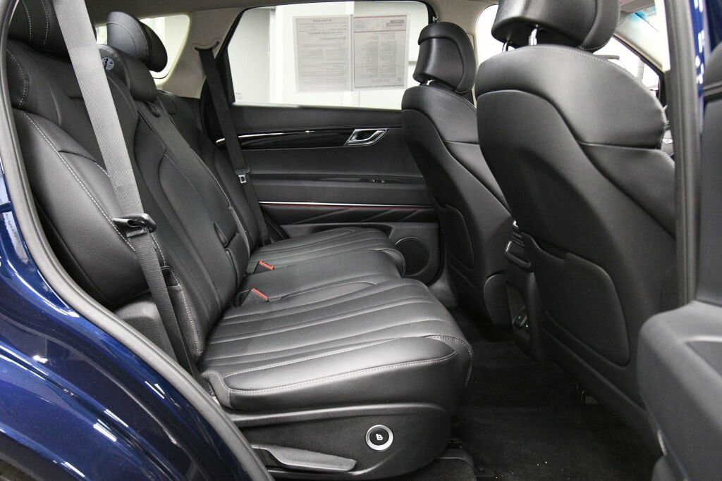 Used 2025 Genesis GV80 2.5T Standard AWD/4WD image 26