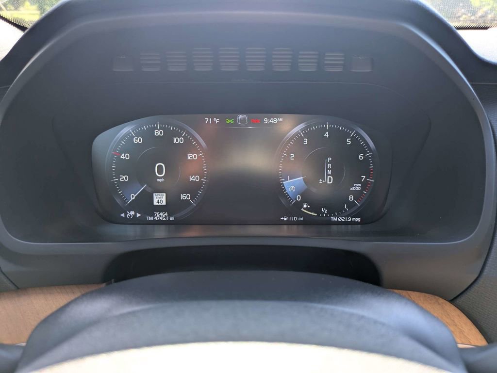 Used 2022 Volvo XC90 T6 Momentum AWD/4WD image 31