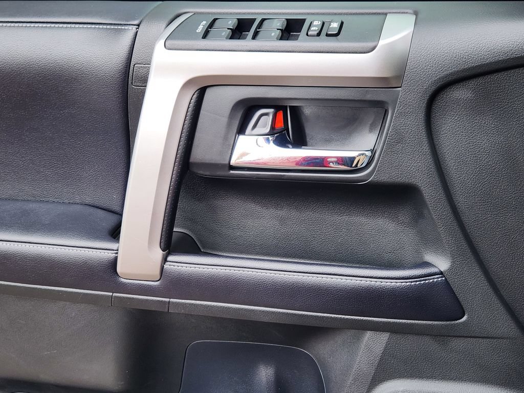 Used 2018 Toyota 4Runner SR5 Premium AWD/4WD image 13