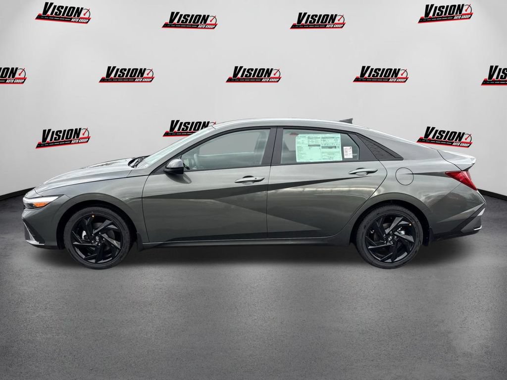 New 2026 Hyundai Elantra SEL FWD image 8