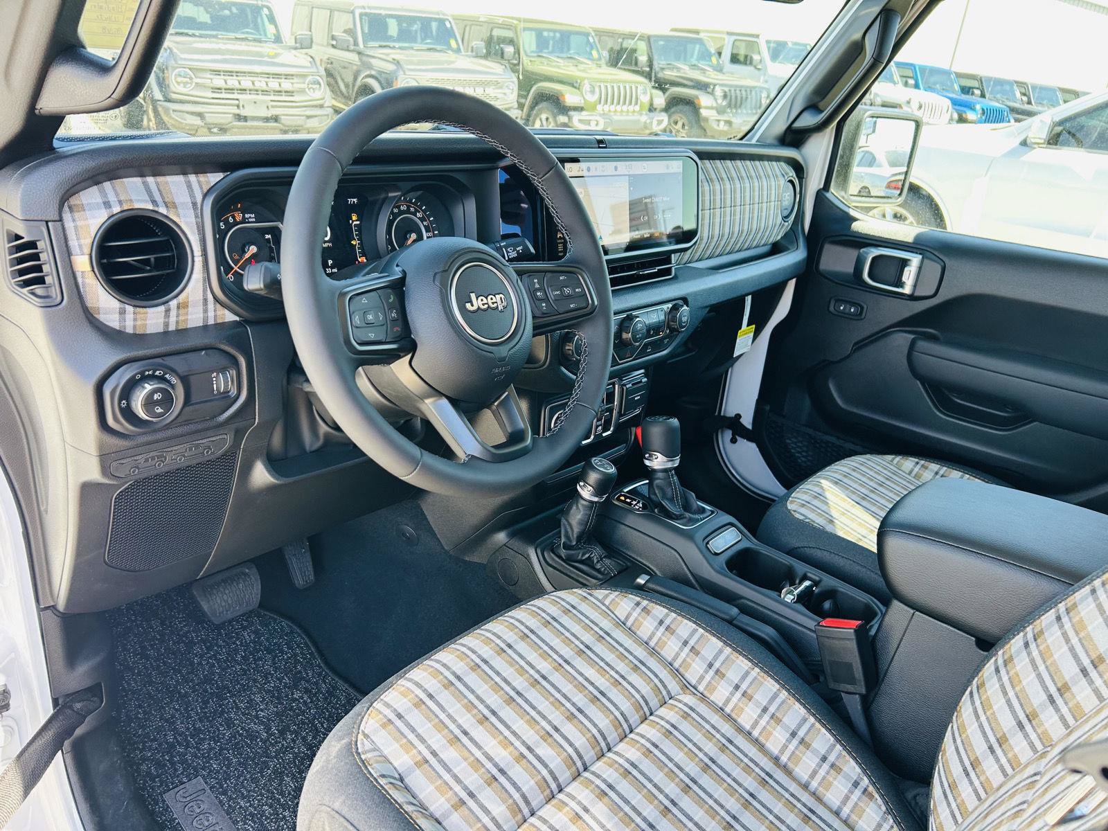 New 2026 Jeep Gladiator Overland AWD/4WD image 13