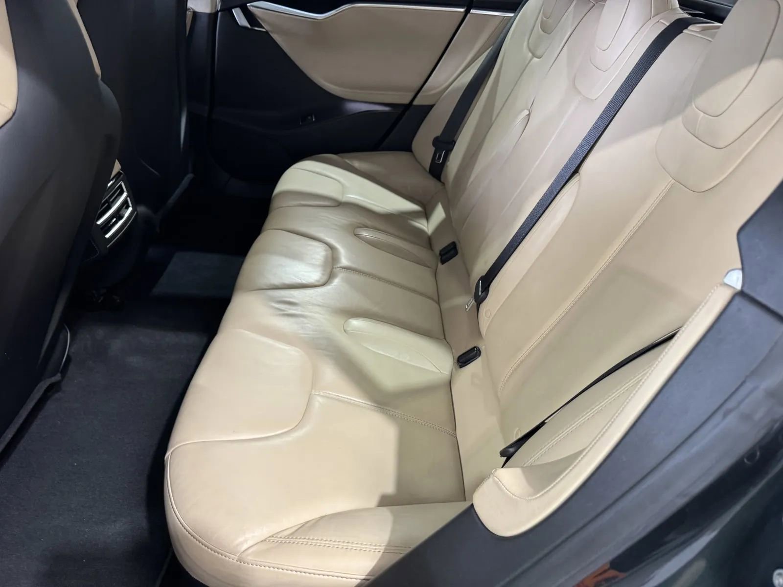 Used 2014 Tesla Model S 85 image 9