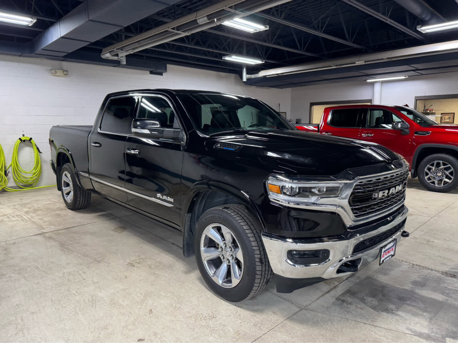 Used 2020 RAM 1500 Limited image 3