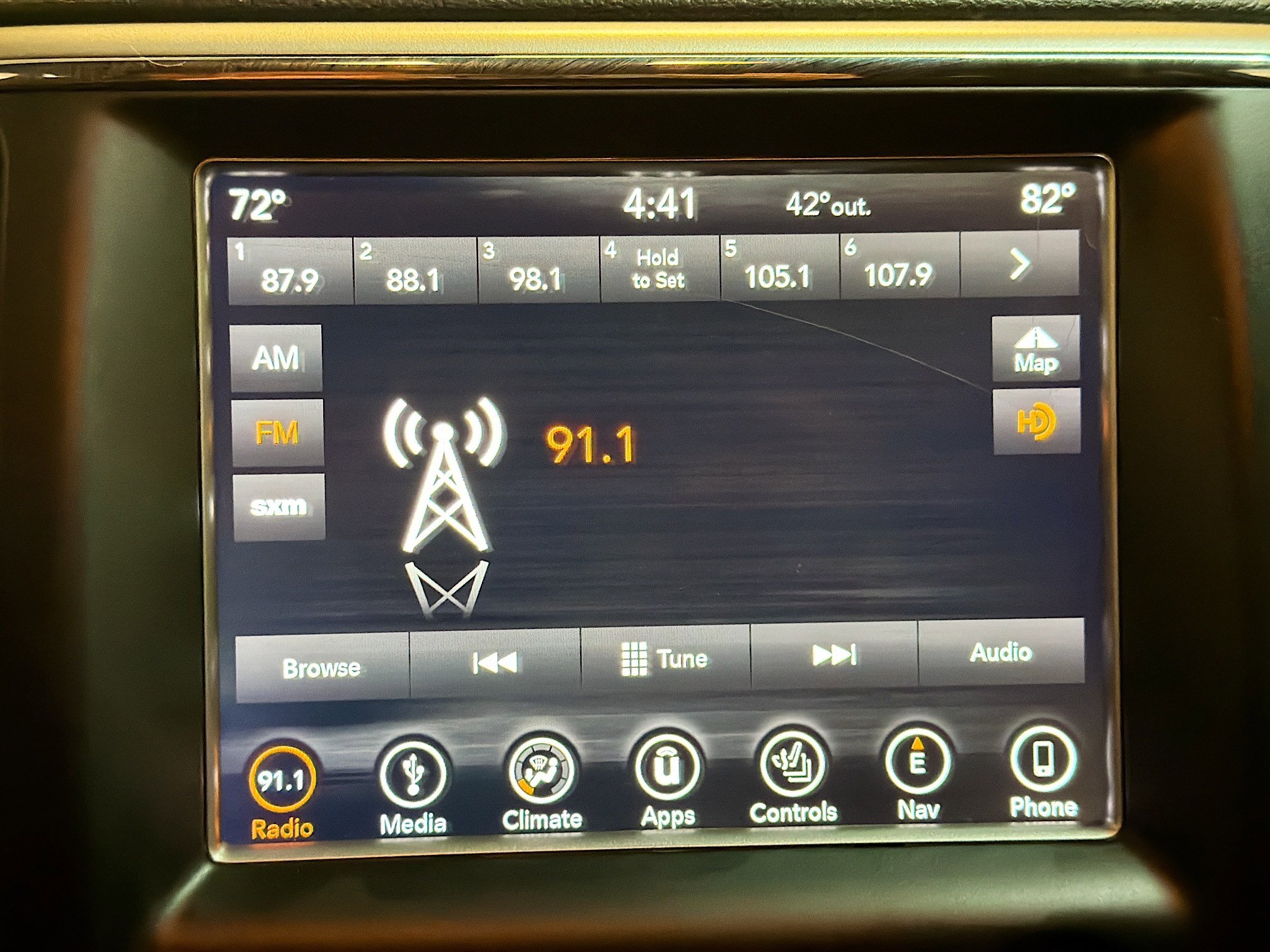 Used 2018 Jeep Grand Cherokee Altitude image 19