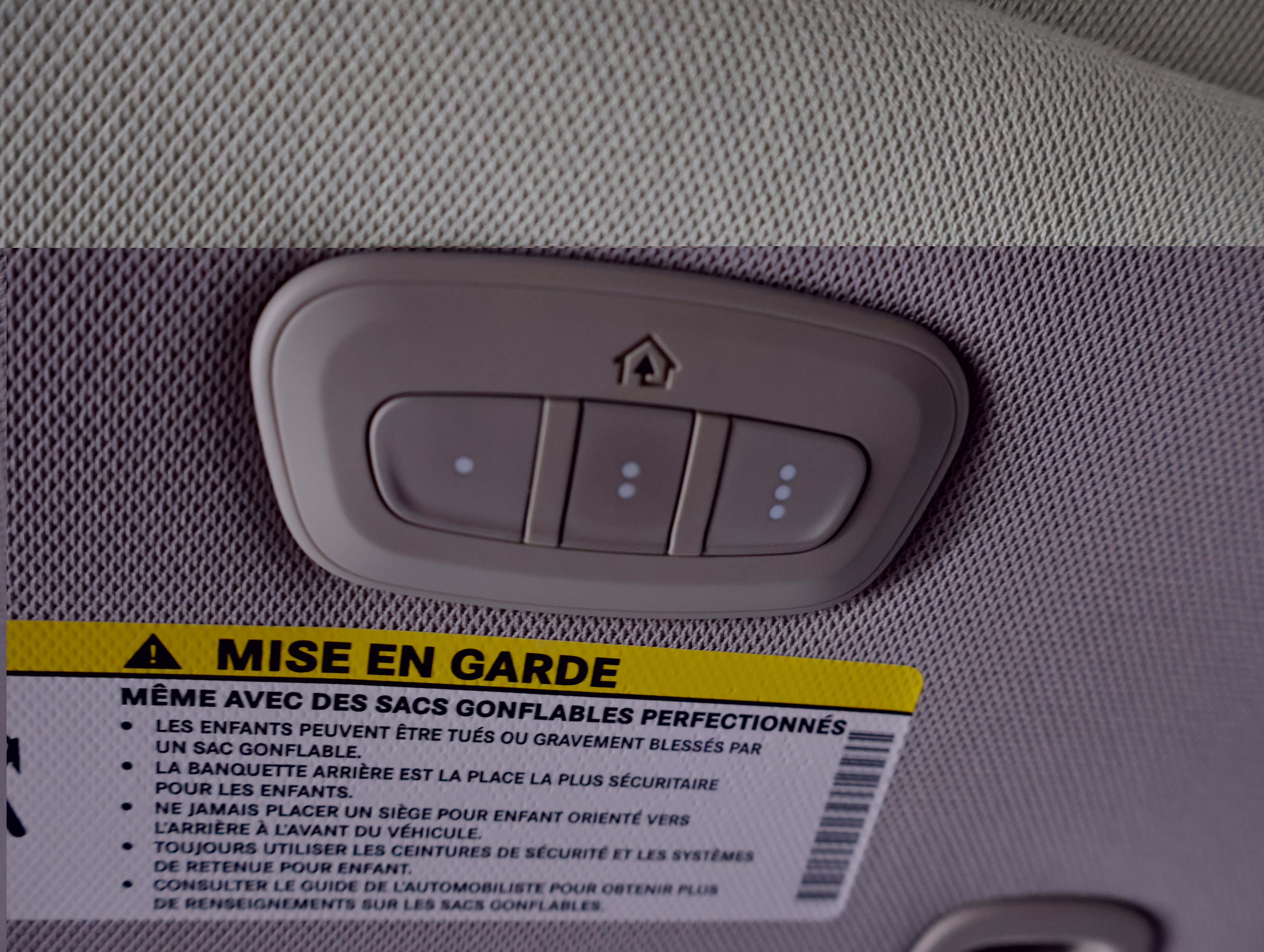 Used 2017 Chrysler Pacifica Touring-L FWD image 61