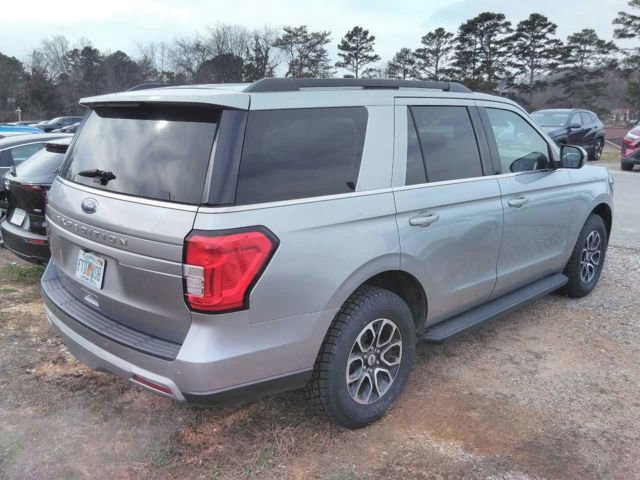 Used 2024 Ford Expedition XLT image 5
