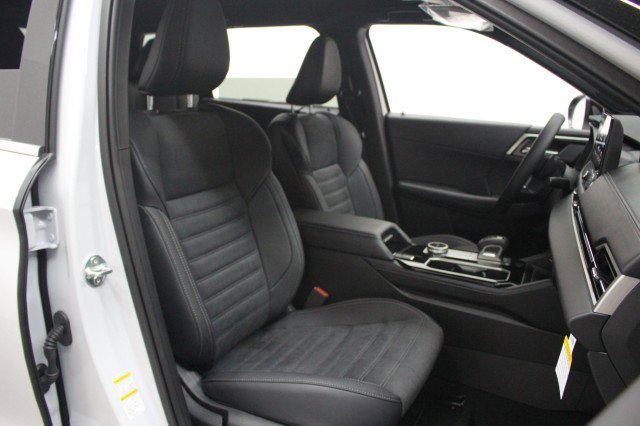 New 2026 Mitsubishi Outlander LE FWD image 19