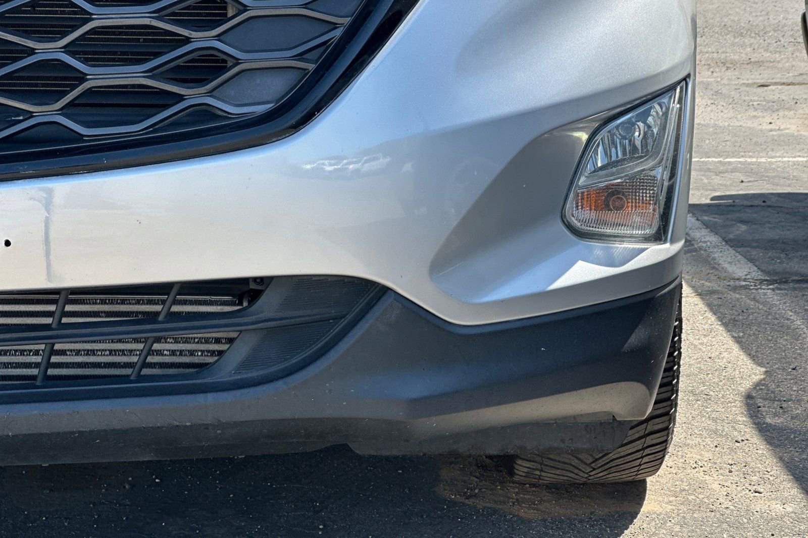 Used 2020 Chevrolet Equinox Premier w/ Premier Redline Edition FWD image 10