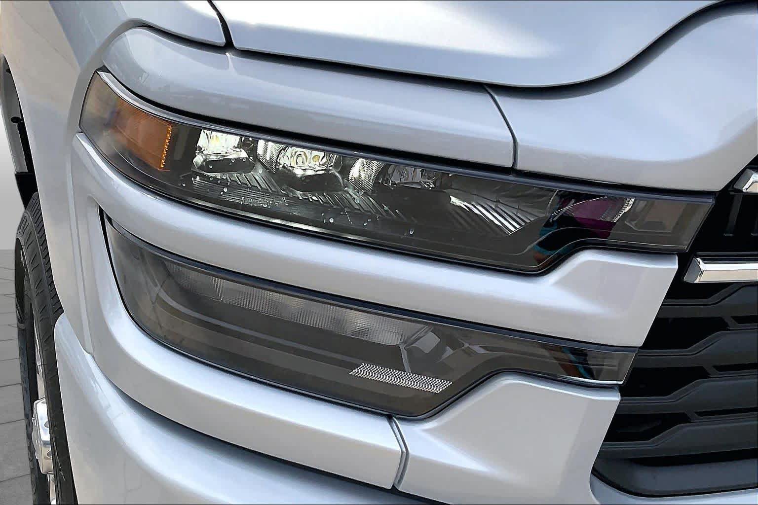 New 2027 RAM 2500 Big Horn AWD/4WD image 13