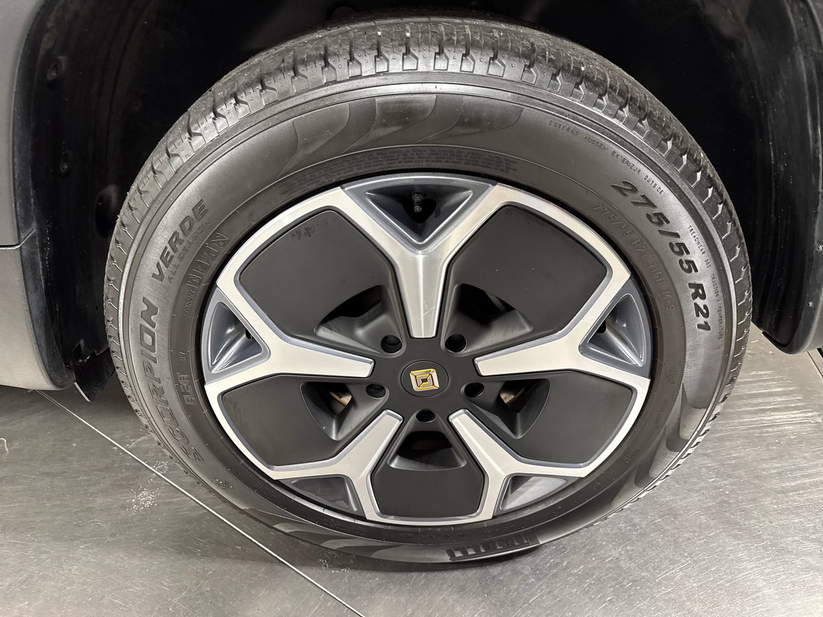 Used 2024 Rivian R1T Adventure AWD/4WD image 13