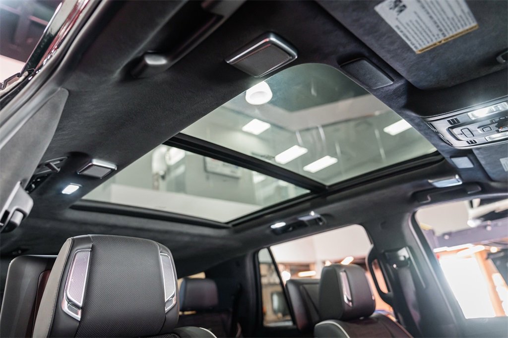 Used 2021 Cadillac Escalade Premium Luxury Platinum image 26