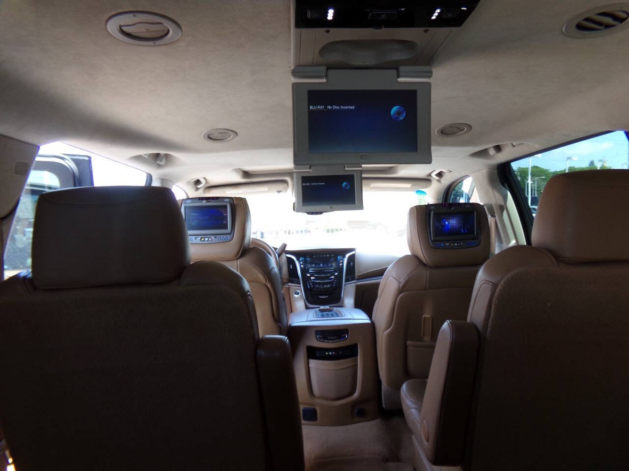 Used 2016 Cadillac Escalade ESV Platinum AWD/4WD image 25