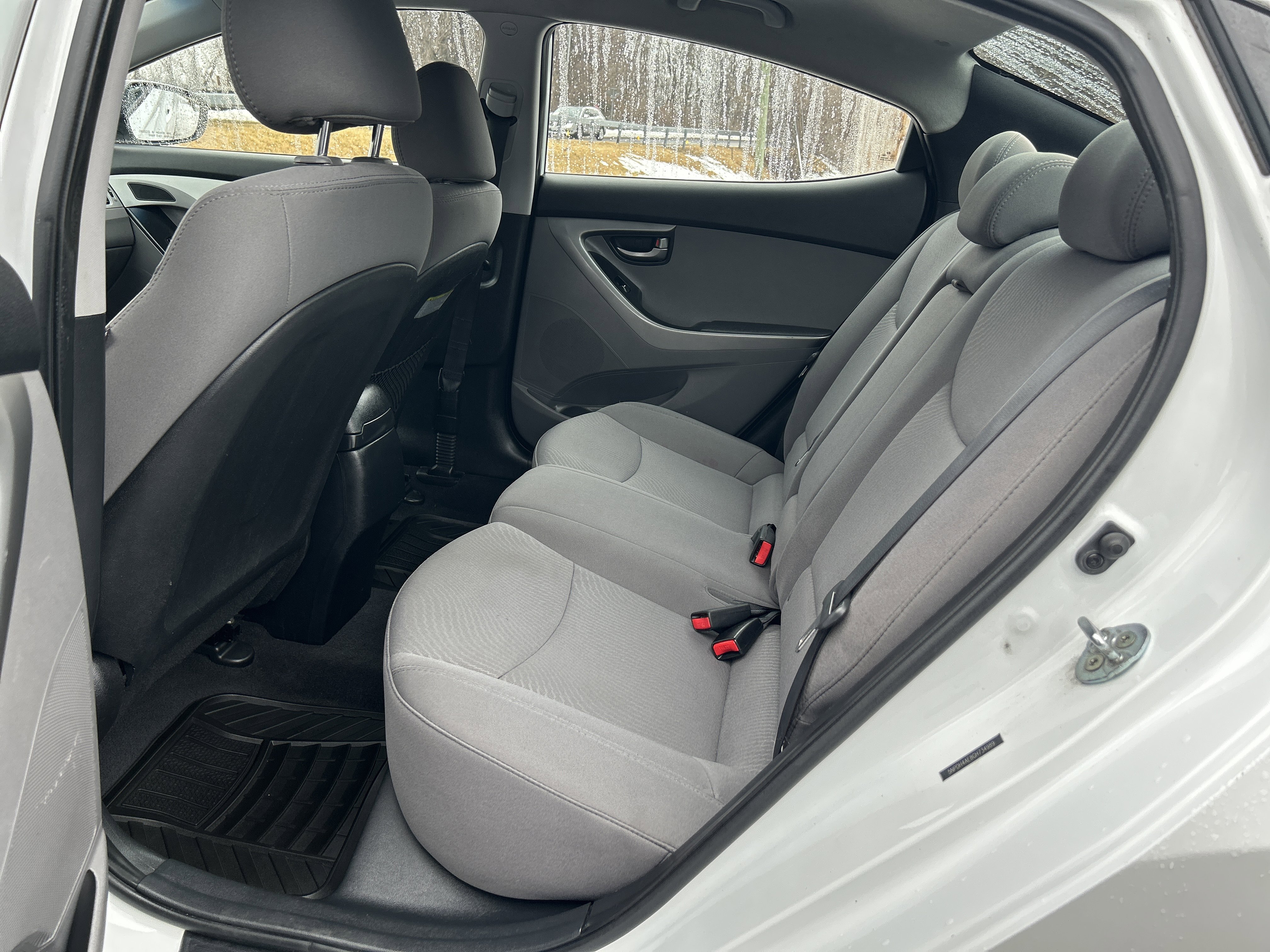 Used 2016 Hyundai Elantra SE image 8