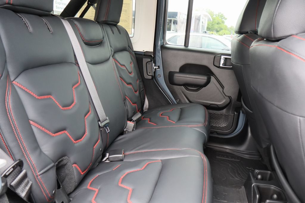Used 2024 Jeep Wrangler Unlimited Sport AWD/4WD image 26