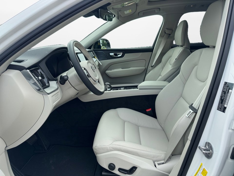 New 2025 Volvo XC60 T8 Plus w/ Protection Package Premier image 9