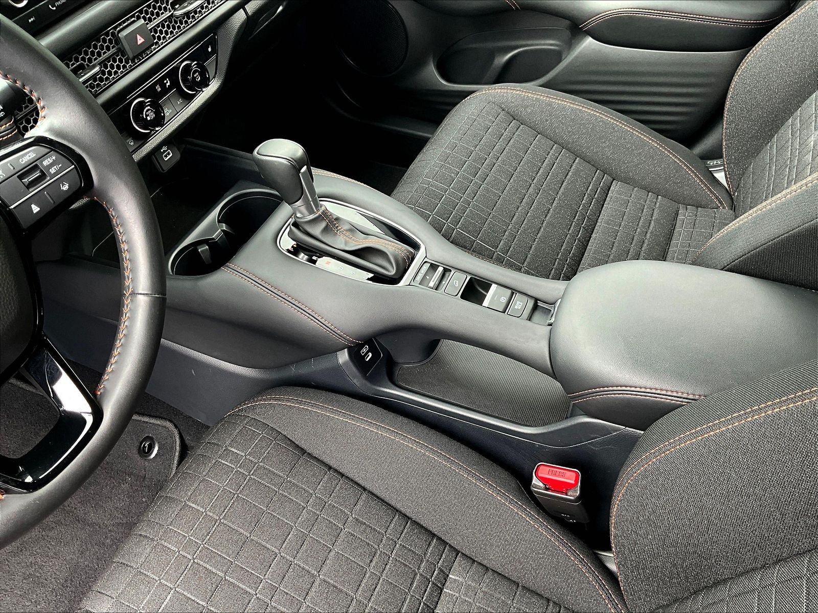 Used 2025 Honda HR-V Sport image 18