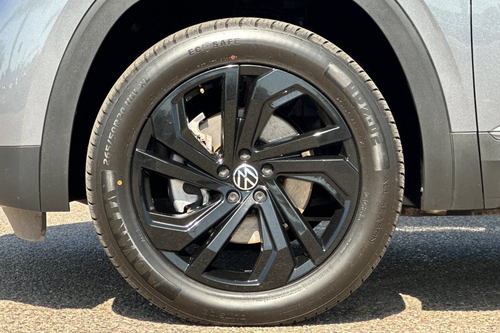 Used 2023 Volkswagen Atlas SE w/ Black Wheel Package FWD image 26