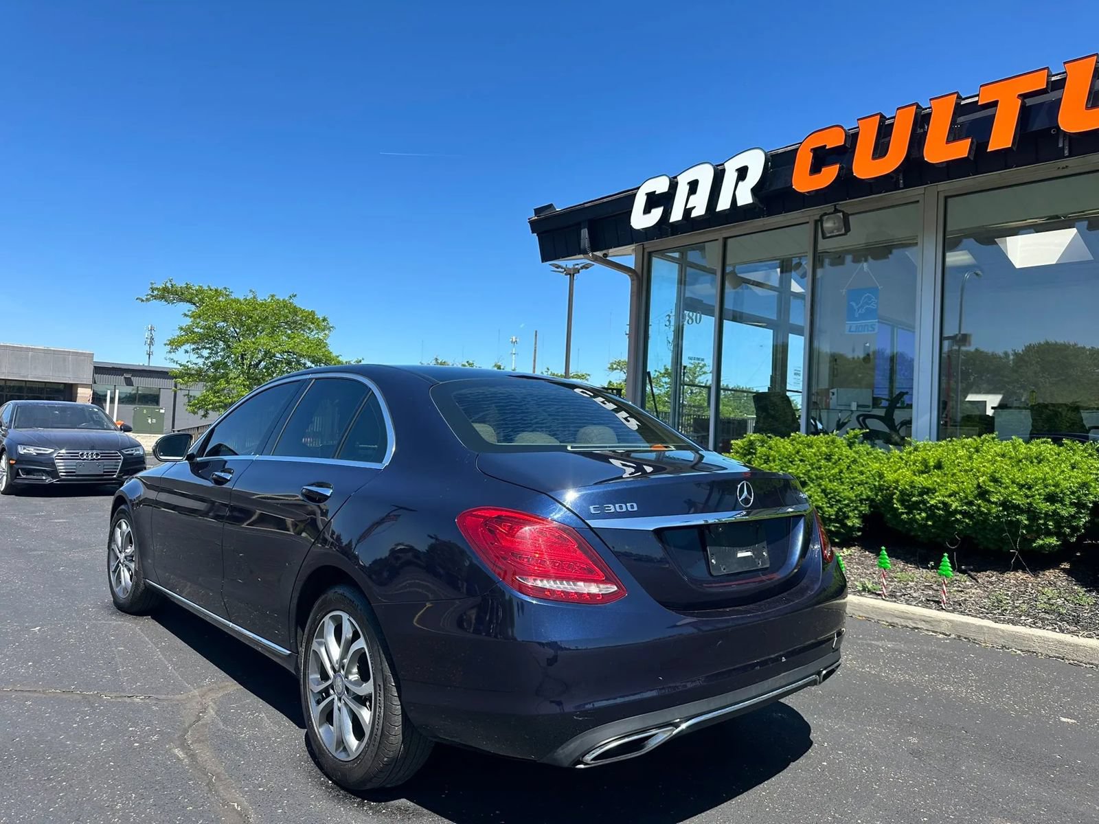 Used 2017 Mercedes-Benz C 300 4MATIC Sedan image 6