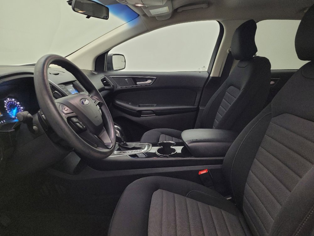 Used 2018 Ford Edge SE image 17