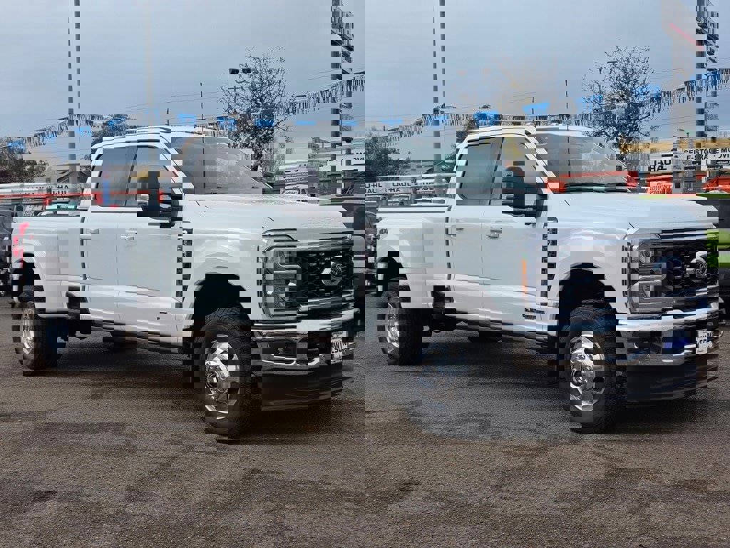 New 2025 Ford F350 Lariat w/ Lariat Ultimate Package image 35