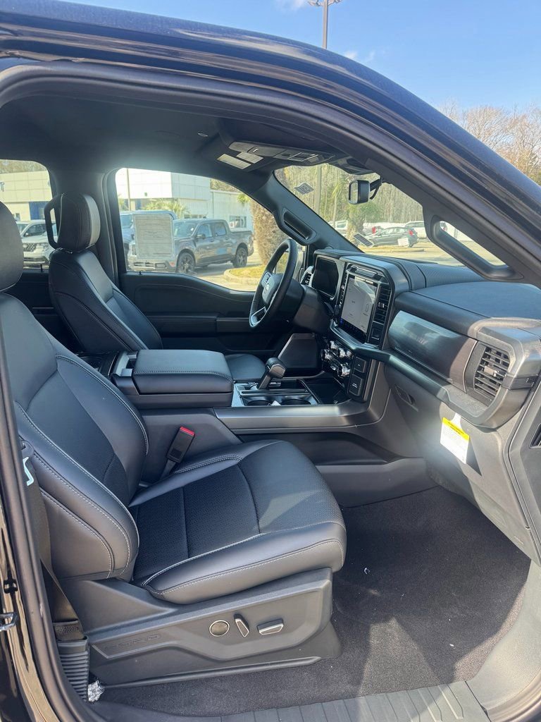 Used 2025 Ford F150 Lariat w/ Equipment Group 502A High image 15