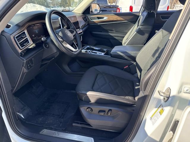 Used 2024 Volkswagen Atlas SE image 21