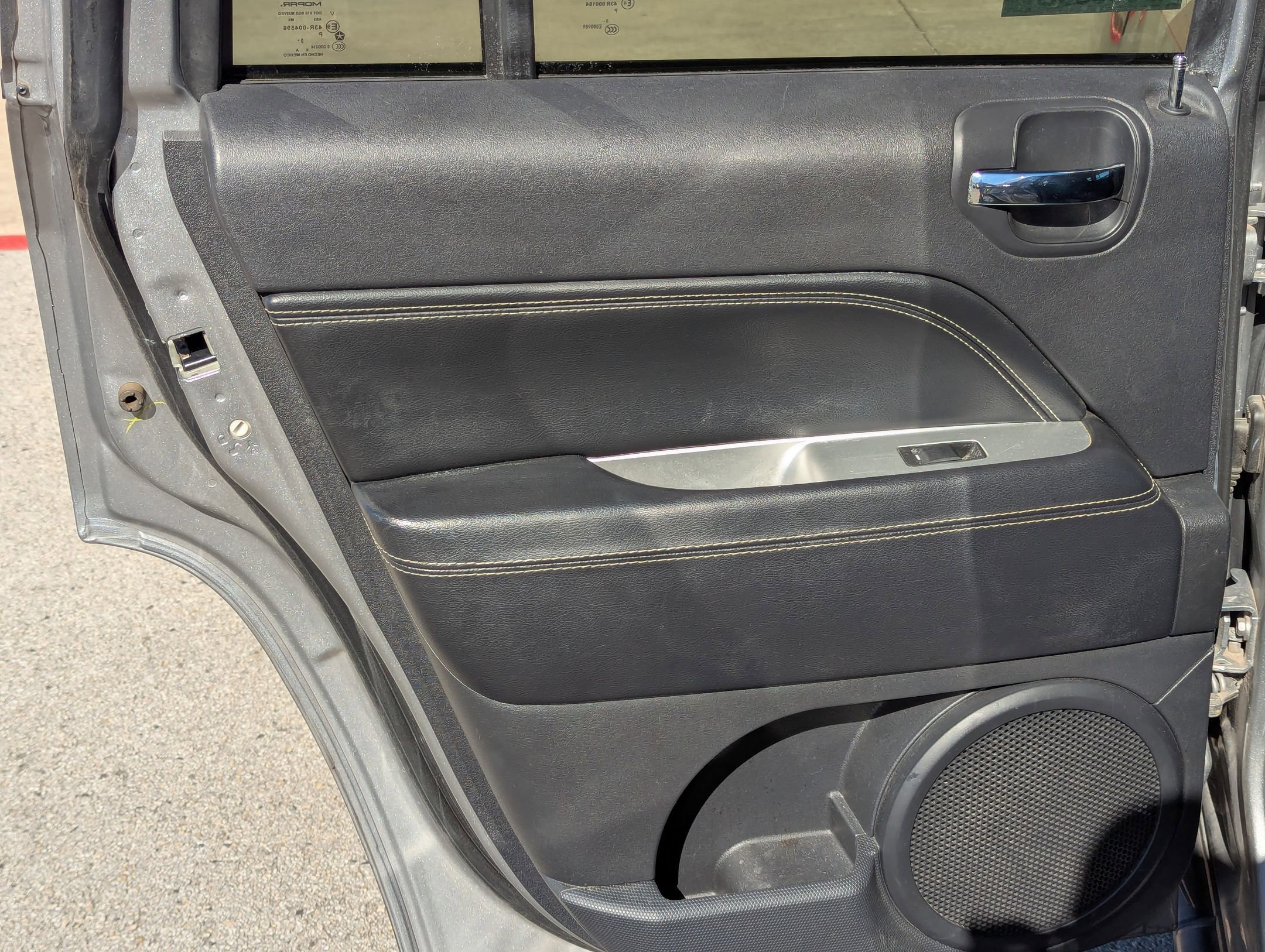 Used 2016 Jeep Compass Latitude image 15